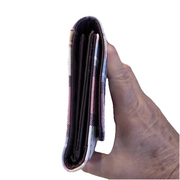 Women’s Plaid Card Billfold Wallet 7.5x4” Silver - Picture 10 of 11